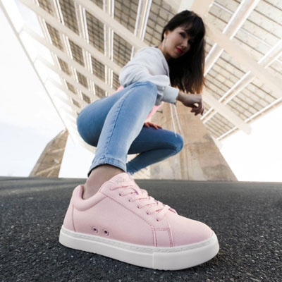 Fuego Dance Sneakers